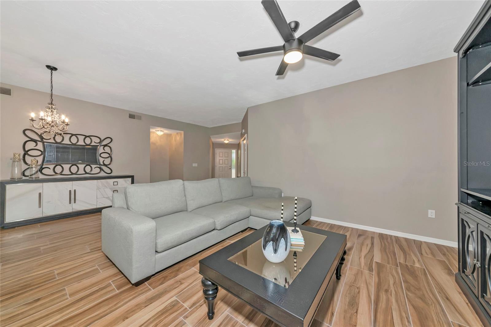 1712 STARLING DR #101