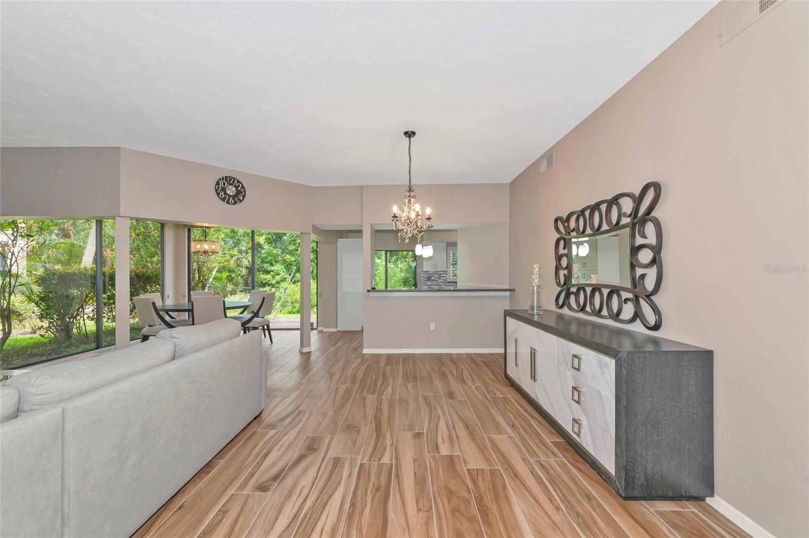 1712 STARLING DR #101