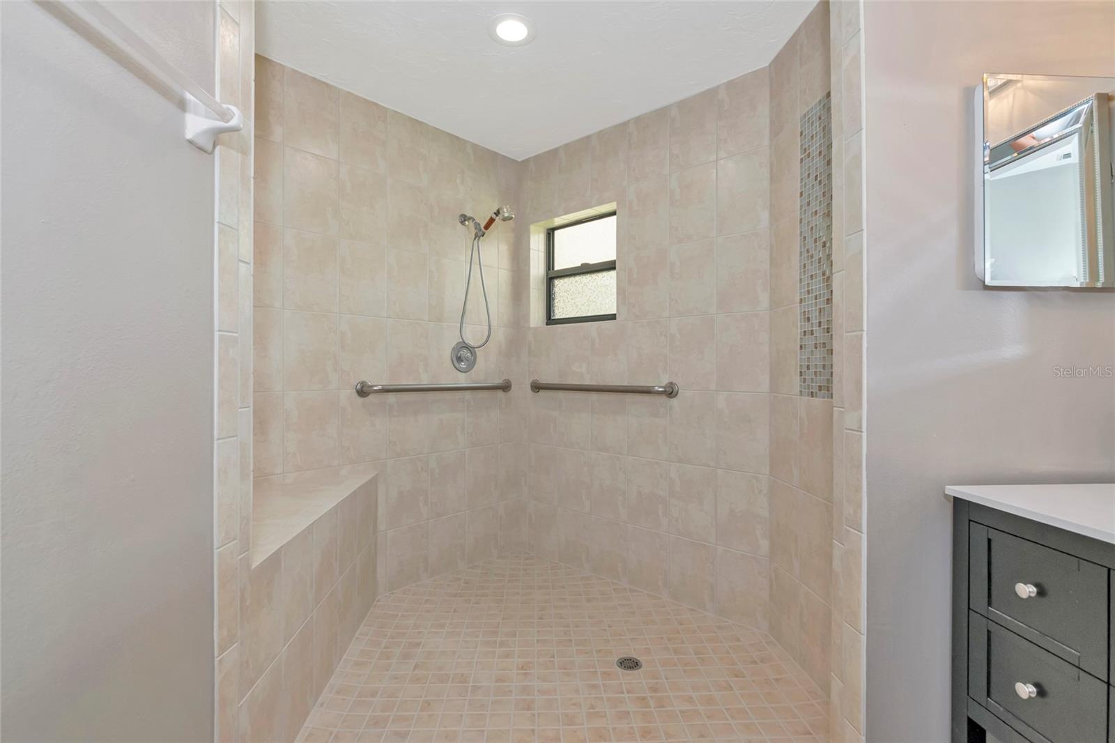 1712 STARLING DR #101