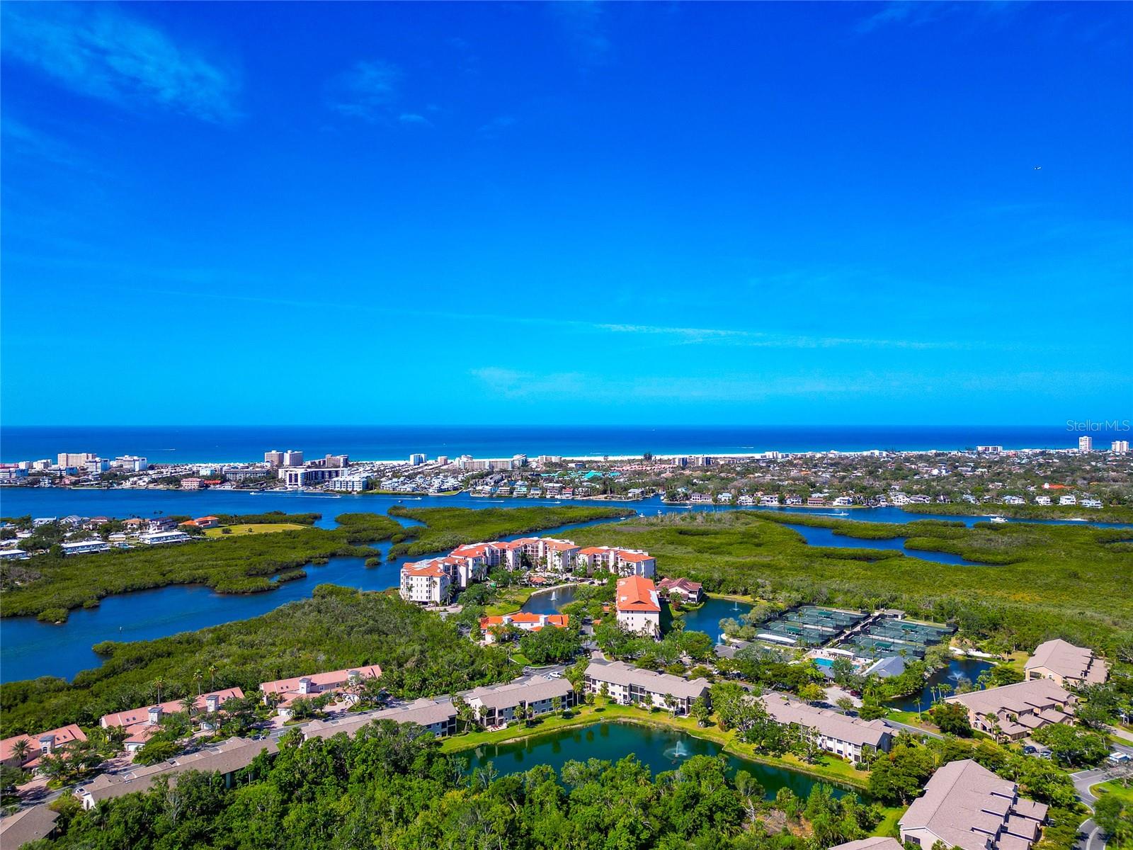 1712 STARLING DR #101