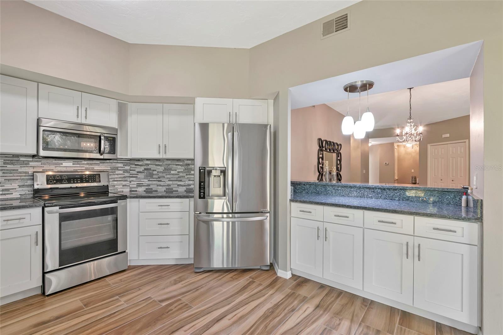 1712 STARLING DR #101