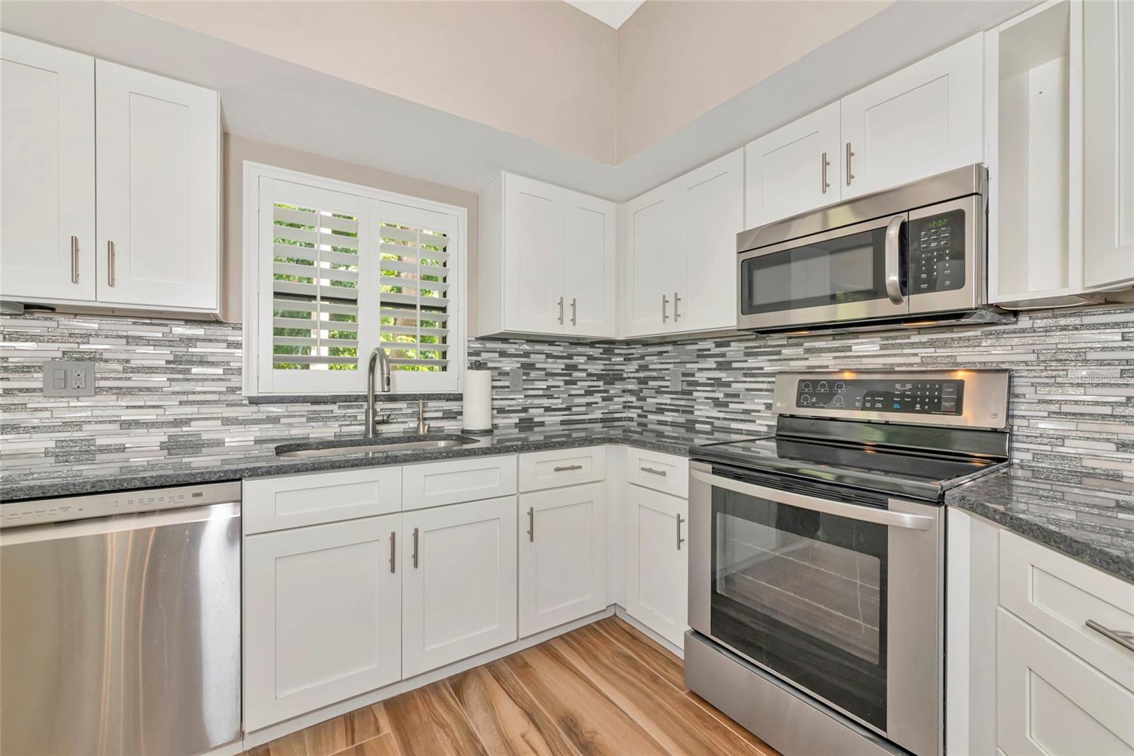 1712 STARLING DR #101