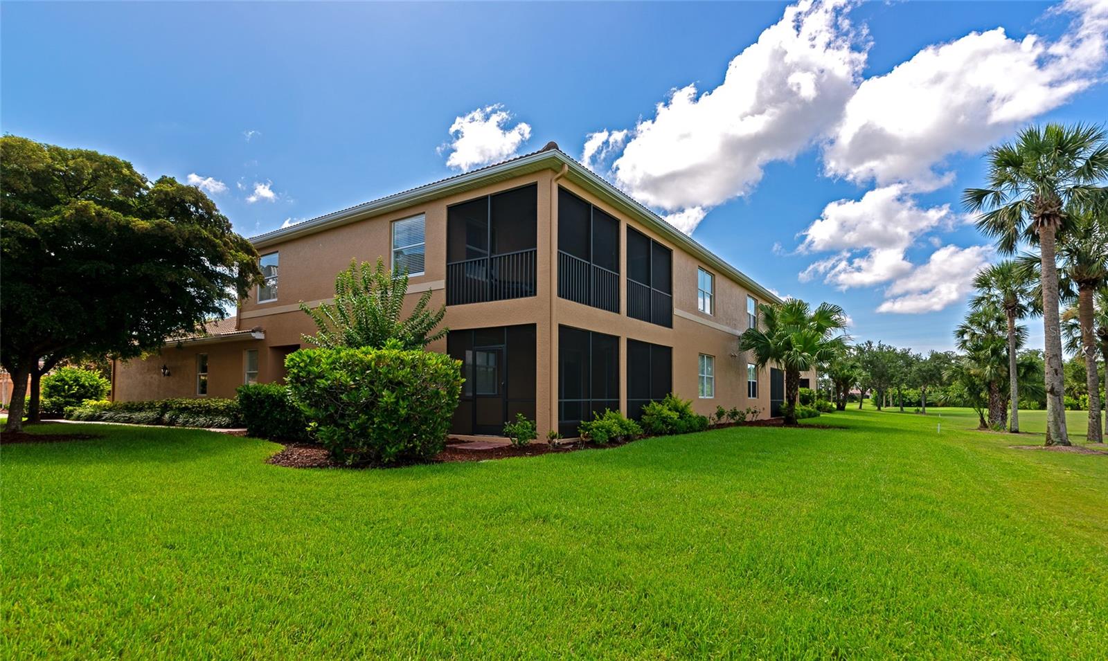 318 WINDING BROOK LN #104