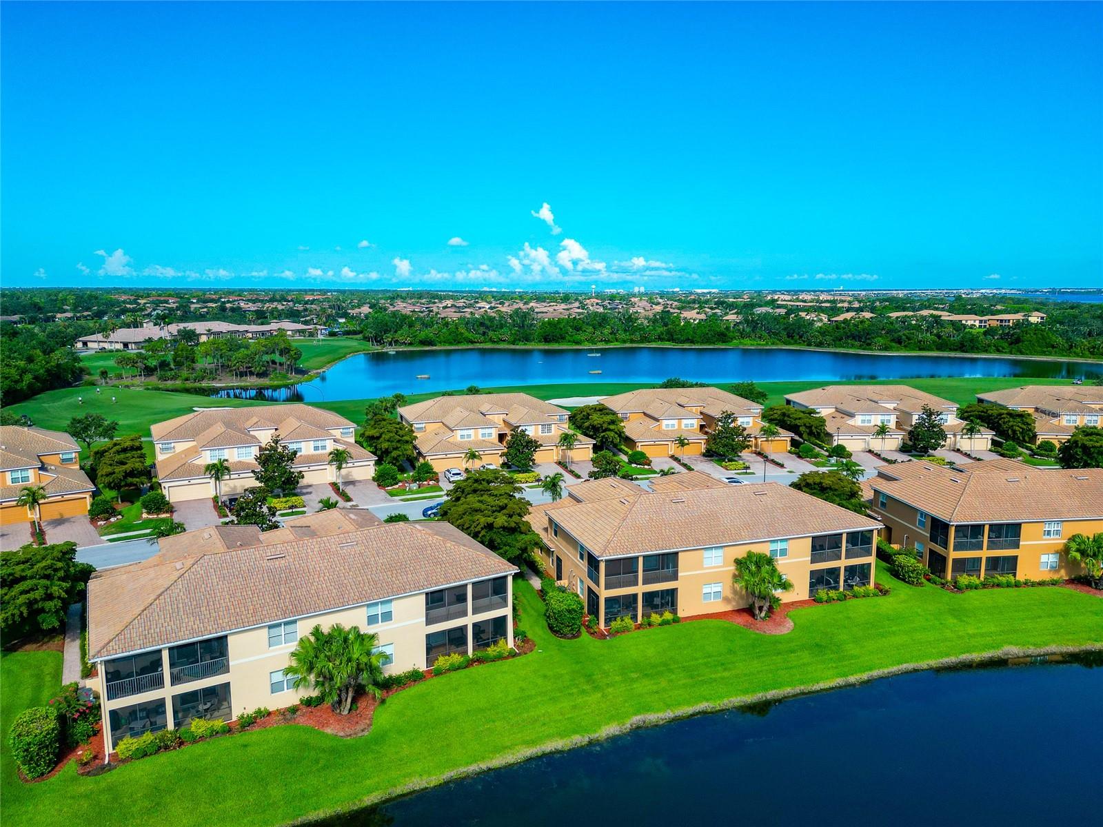 318 WINDING BROOK LN #104