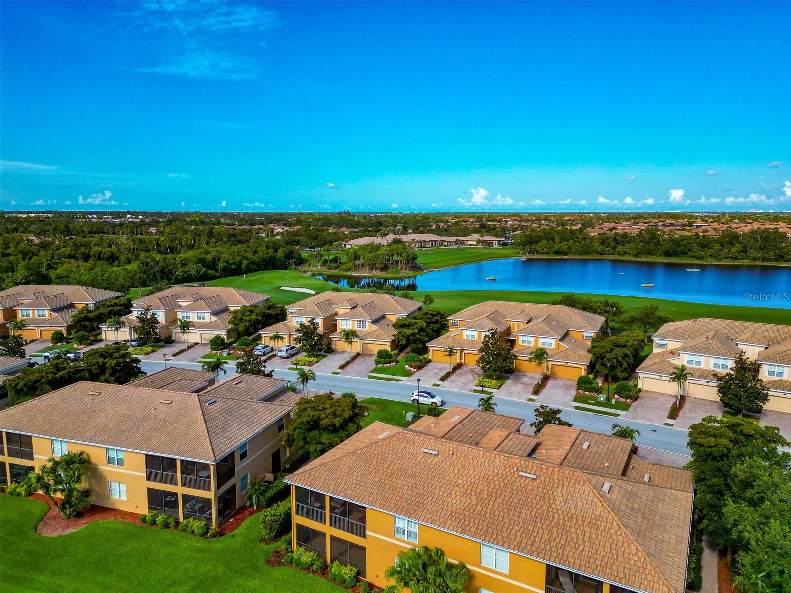 318 WINDING BROOK LN #104