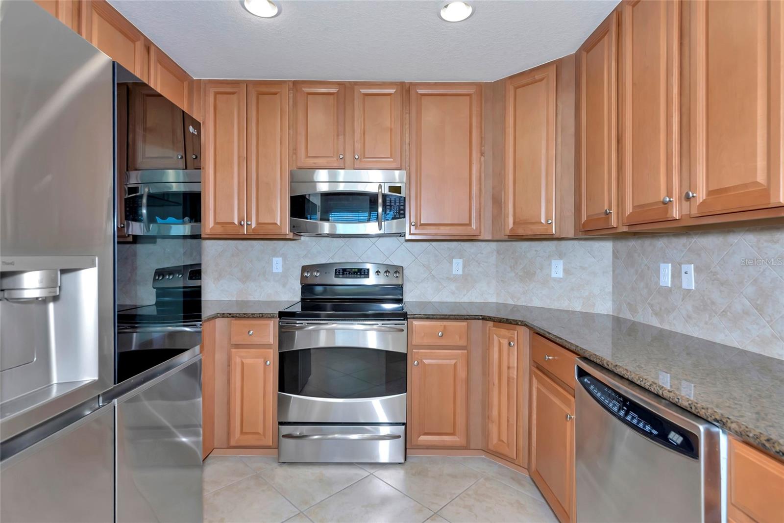 318 WINDING BROOK LN #104