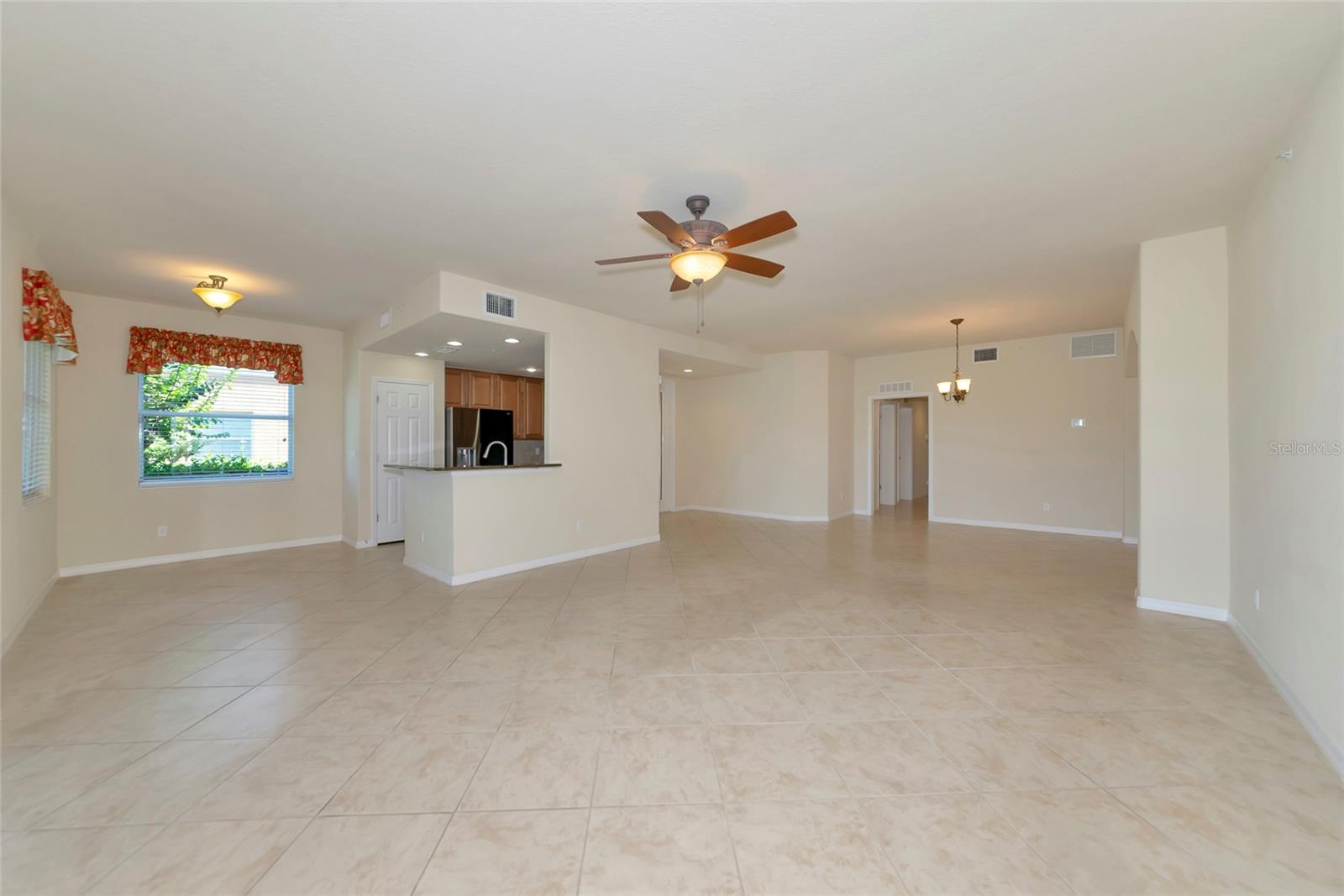 318 WINDING BROOK LN #104