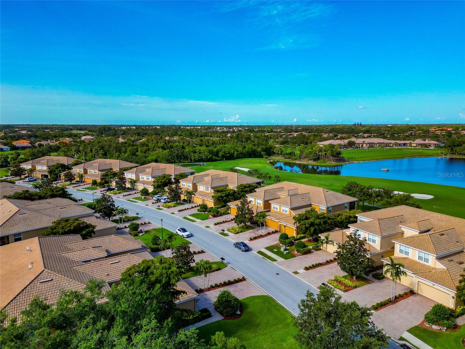 318 WINDING BROOK LN #104