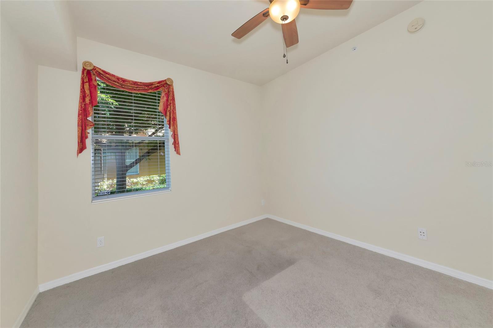 318 WINDING BROOK LN #104