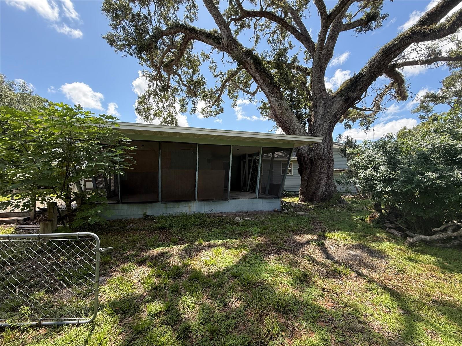 5124 17TH STREET CT E