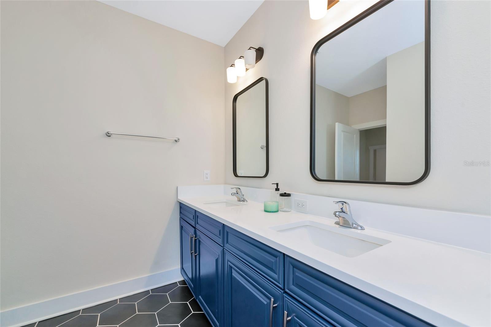 1012 FERNLEAF RUN