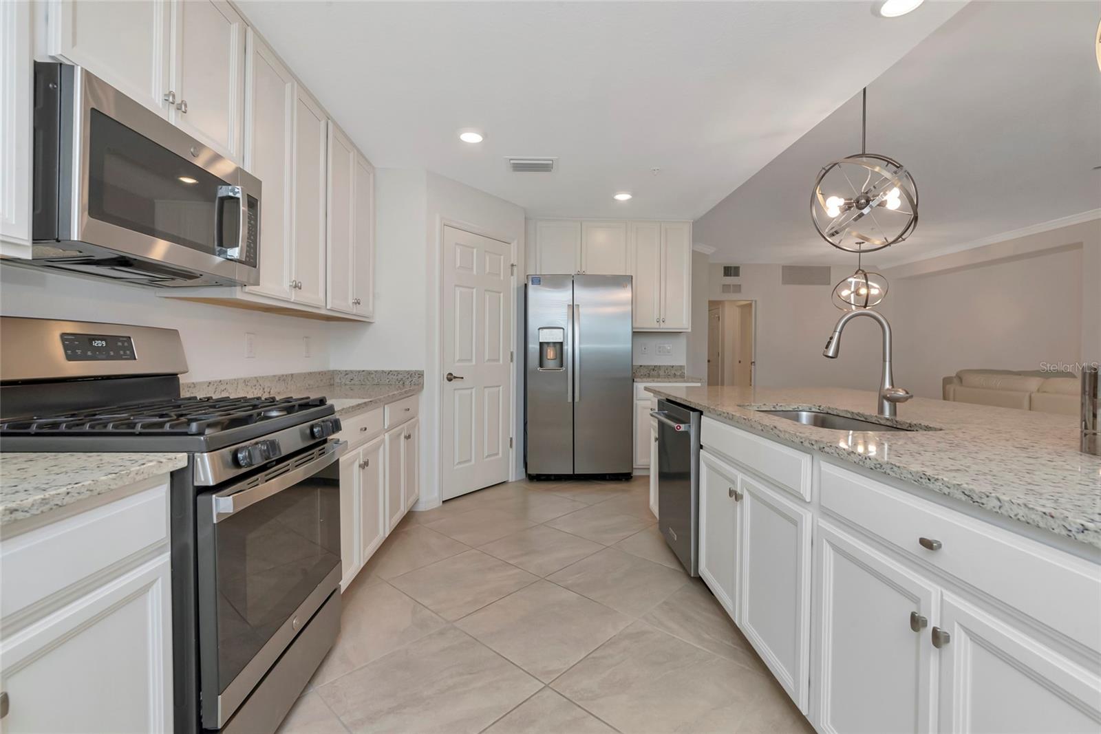 6056 WORSHAM LN #104