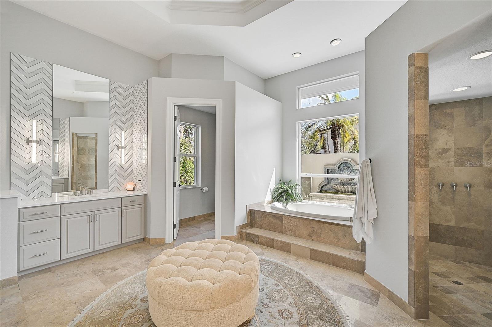 854 MACEWEN DR