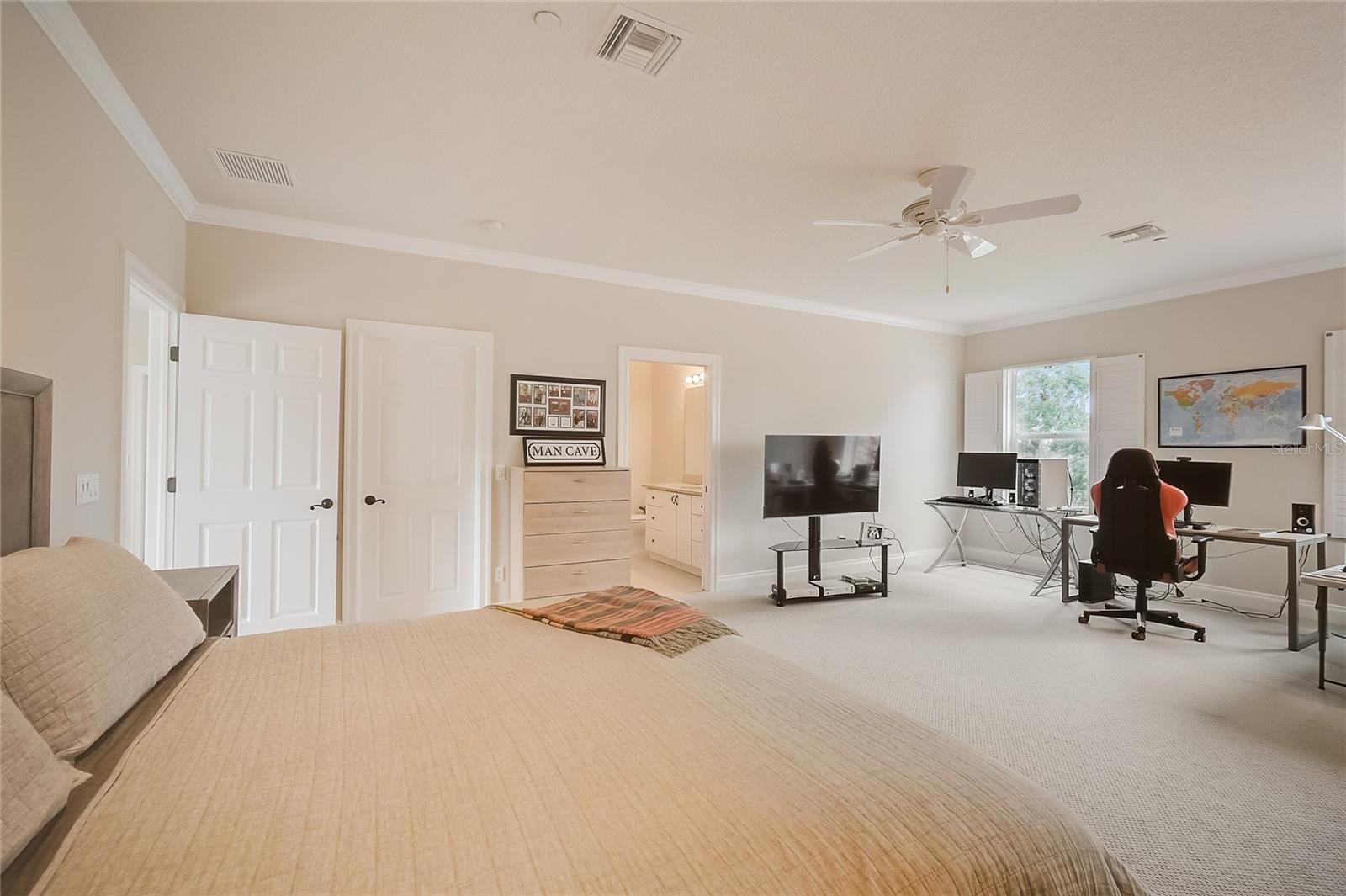 854 MACEWEN DR