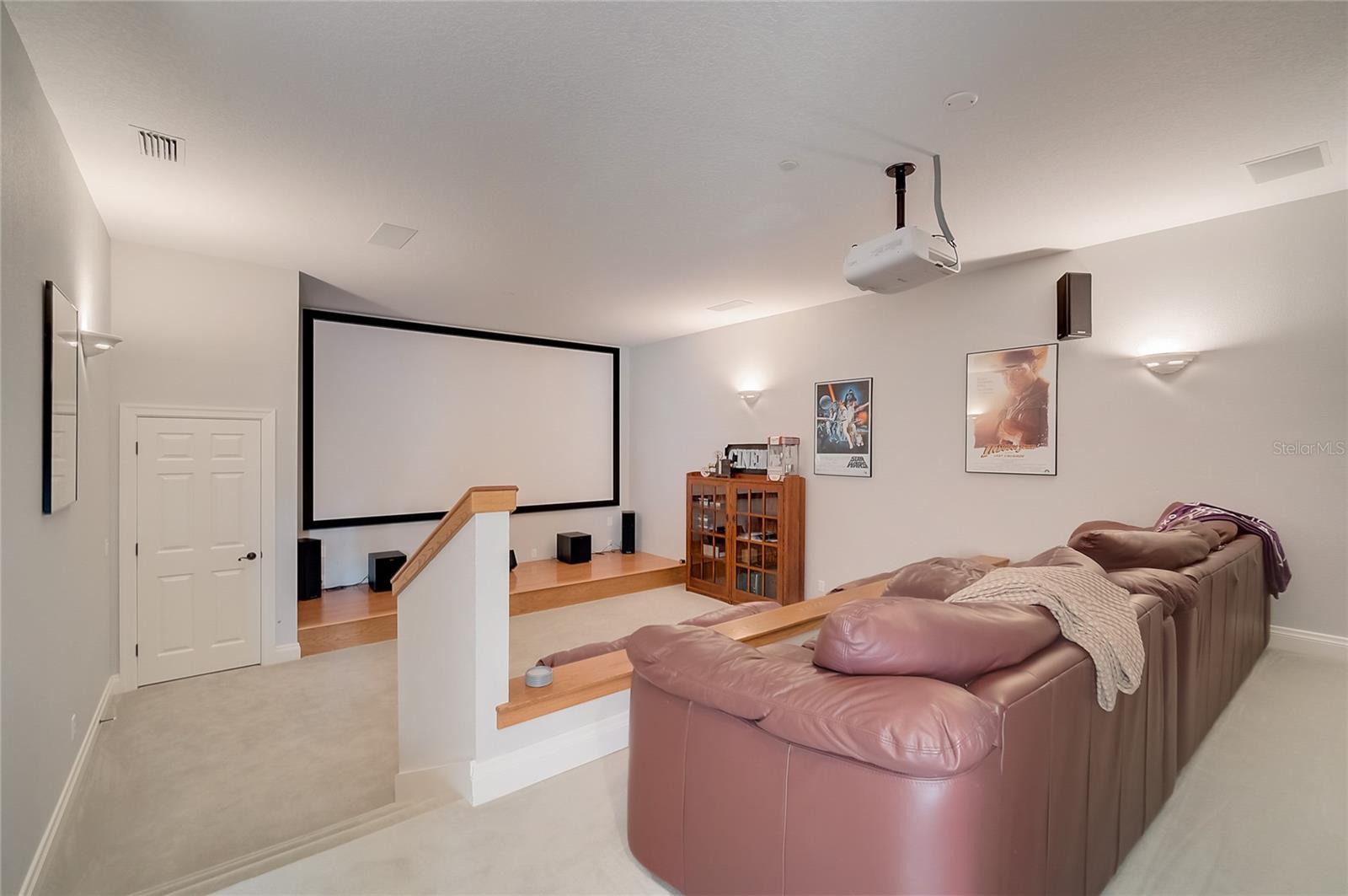 854 MACEWEN DR