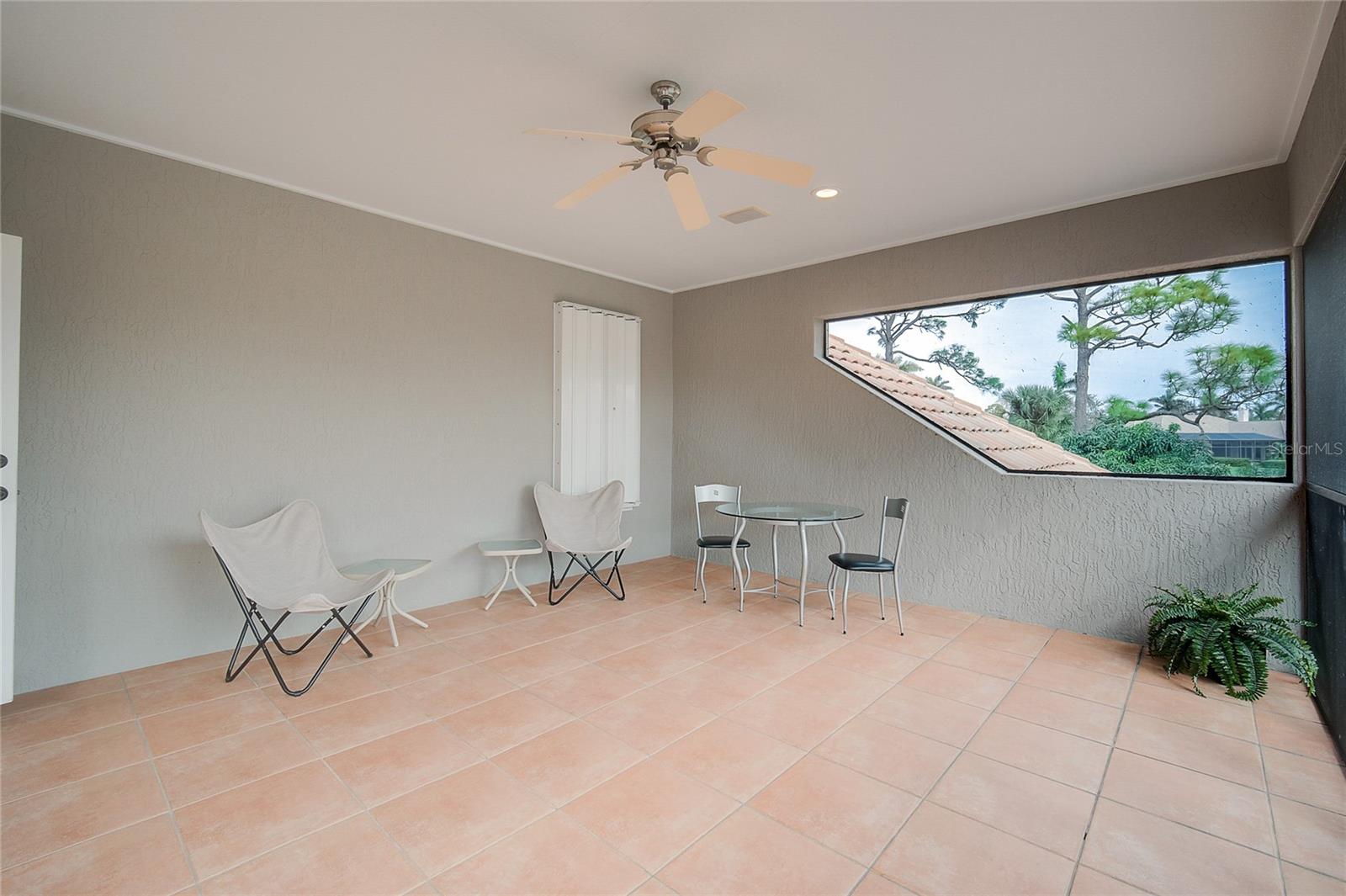 854 MACEWEN DR