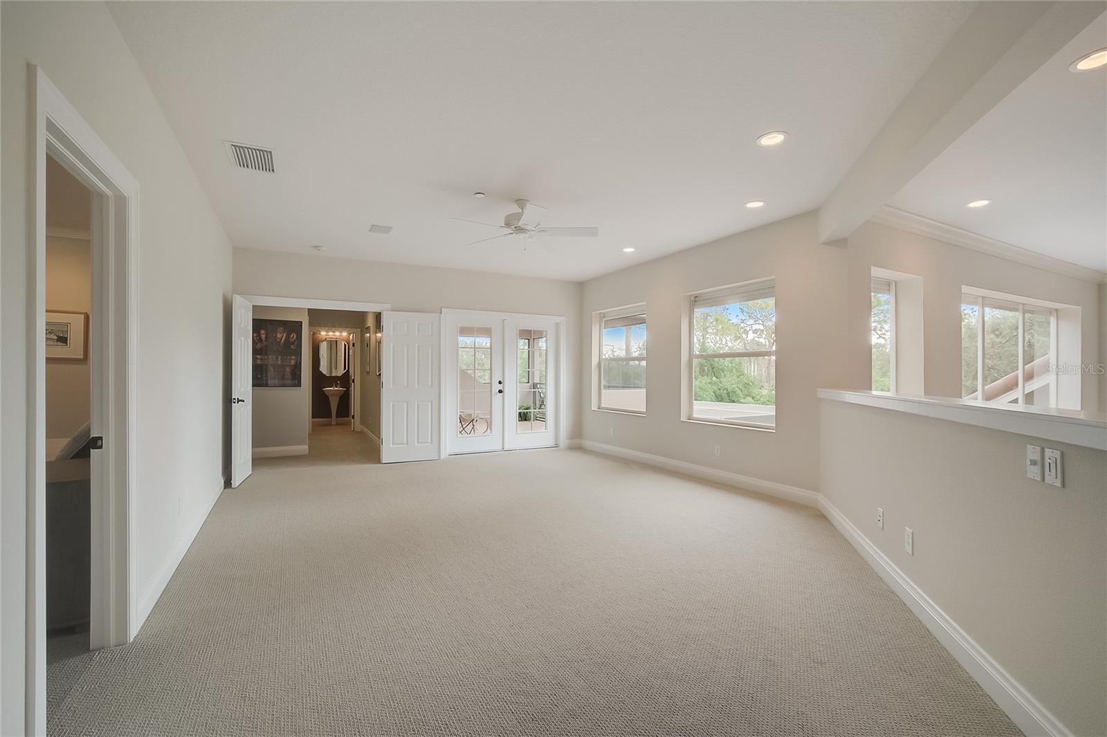 854 MACEWEN DR