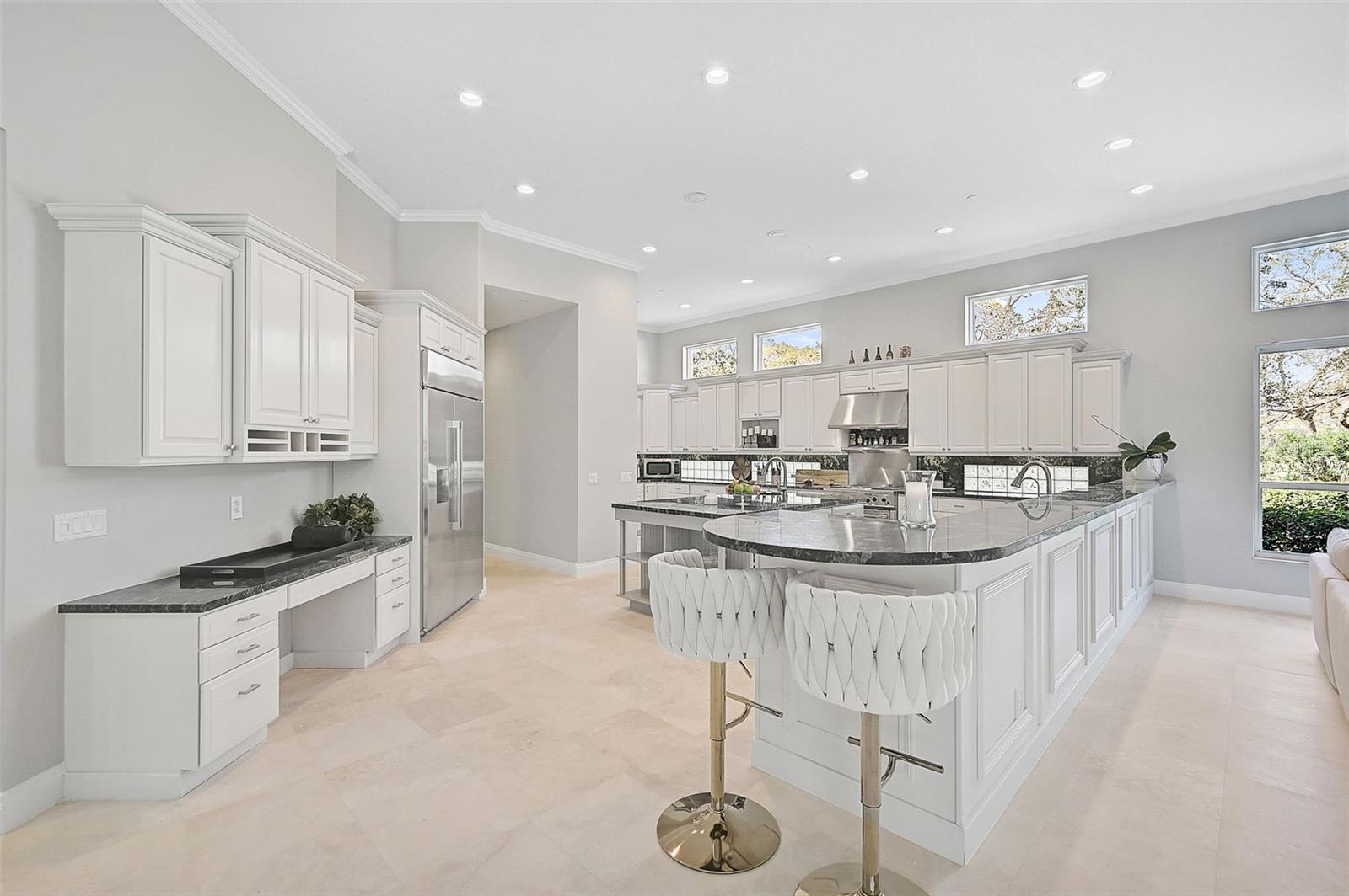 854 MACEWEN DR