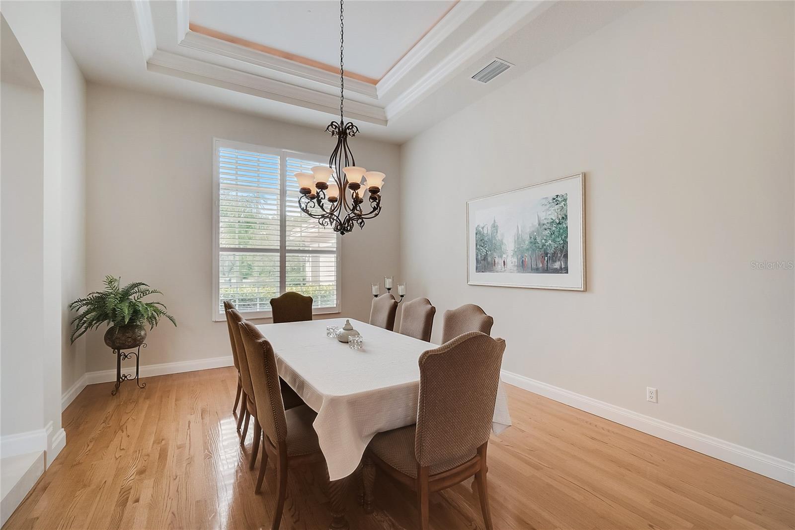 854 MACEWEN DR