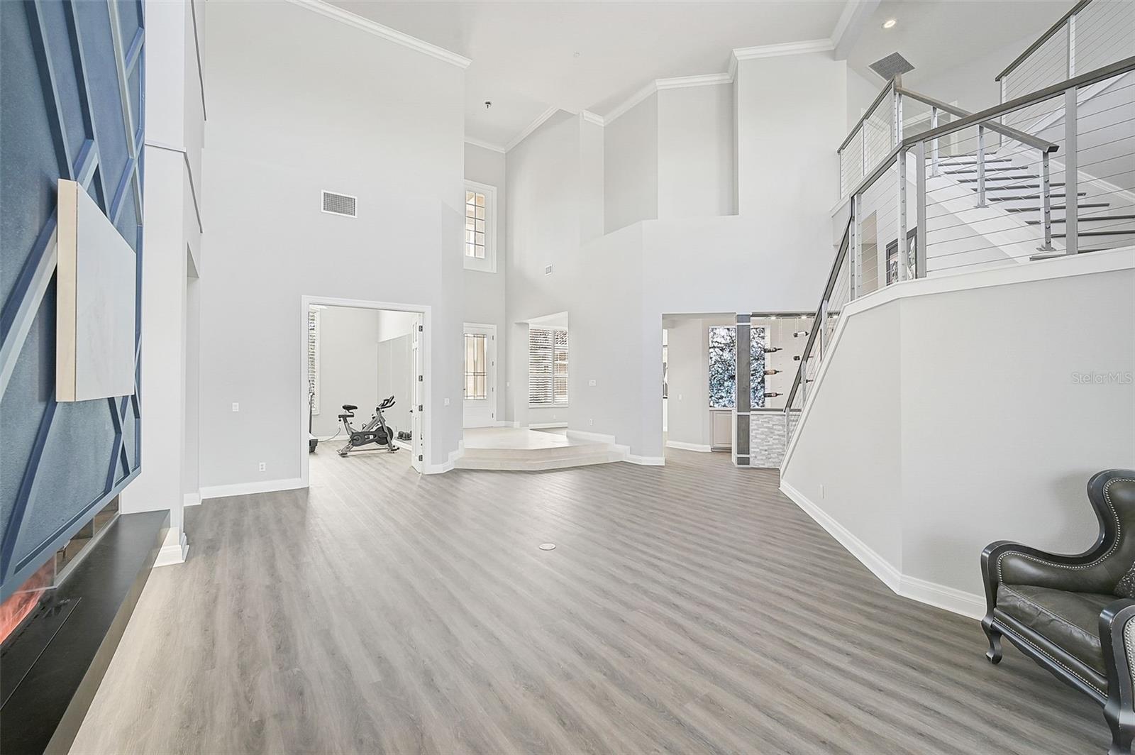 854 MACEWEN DR
