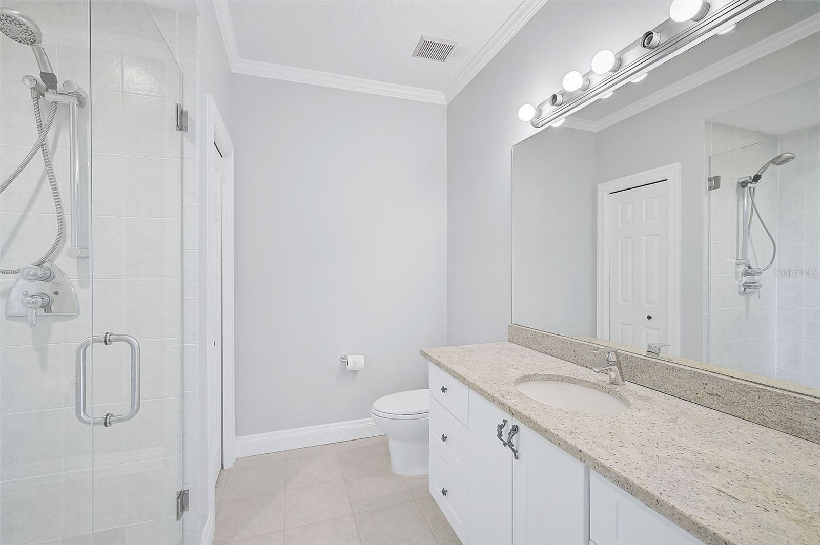 854 MACEWEN DR