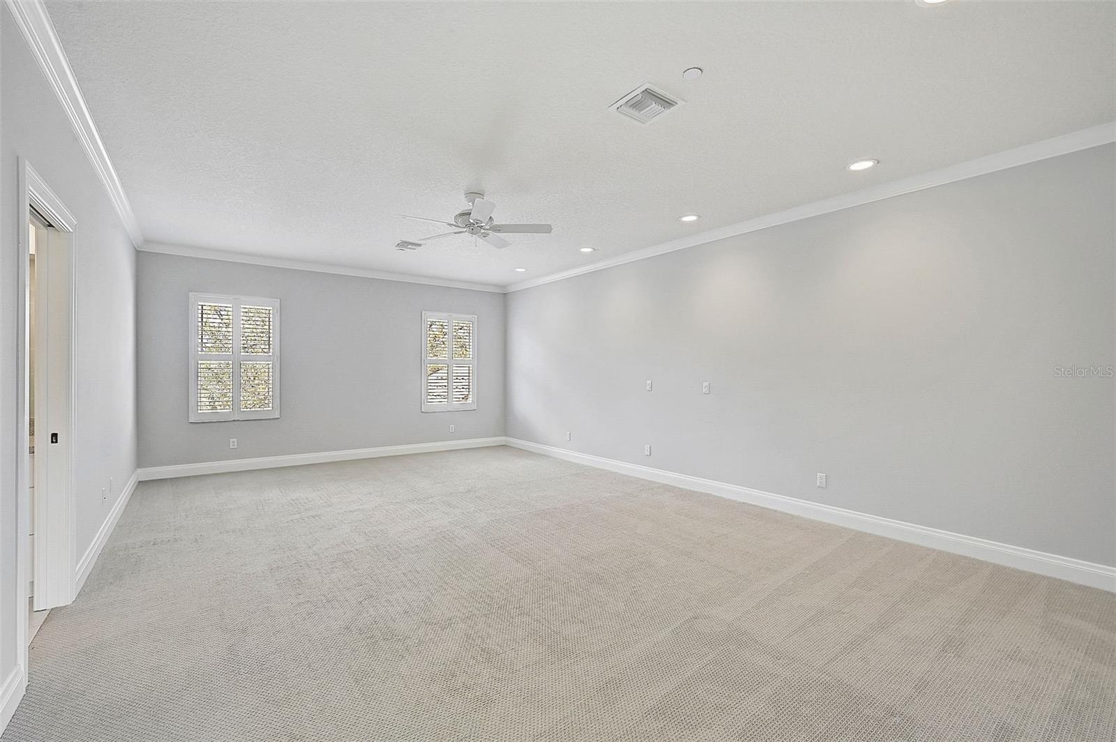 854 MACEWEN DR