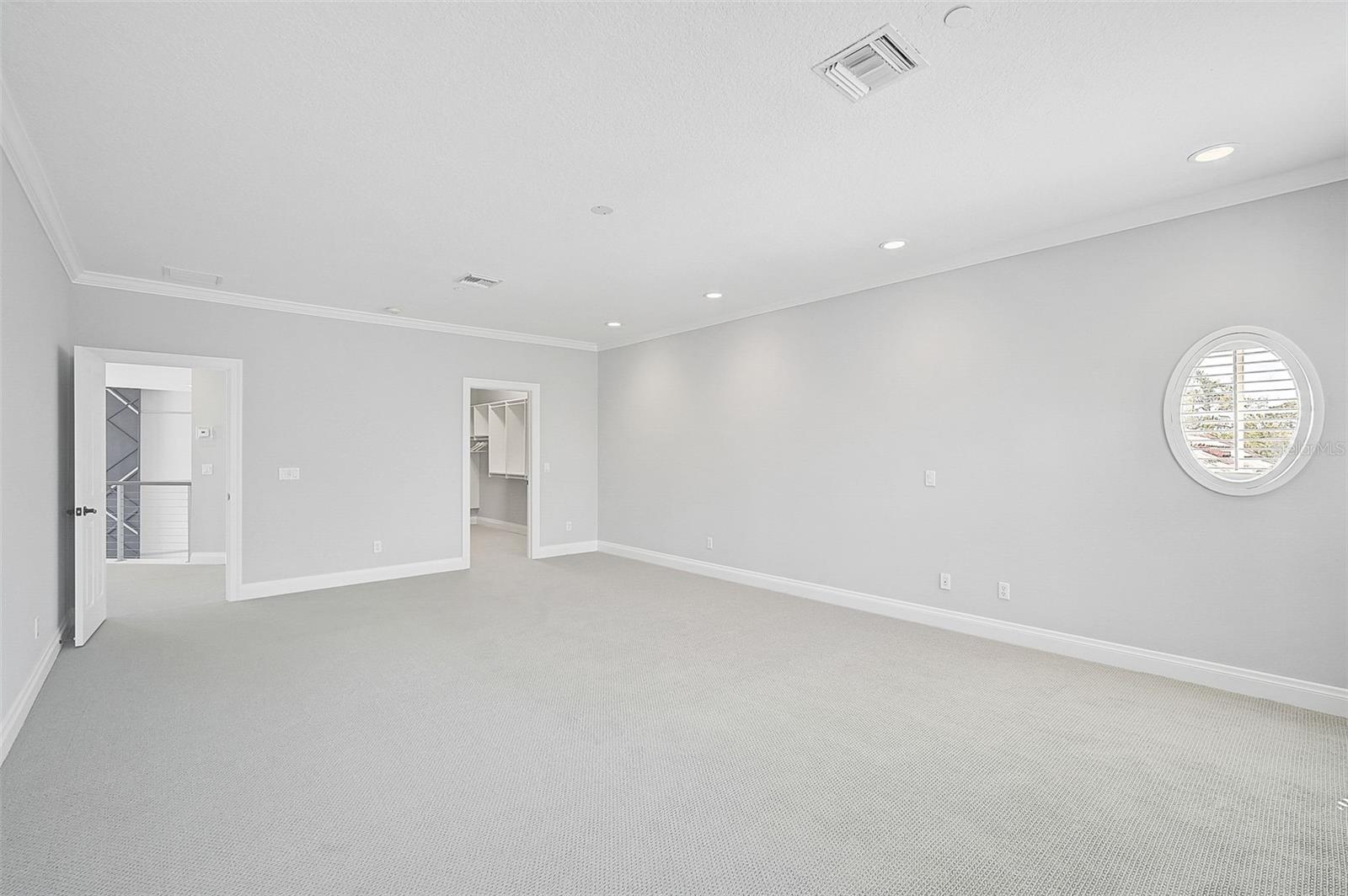 854 MACEWEN DR