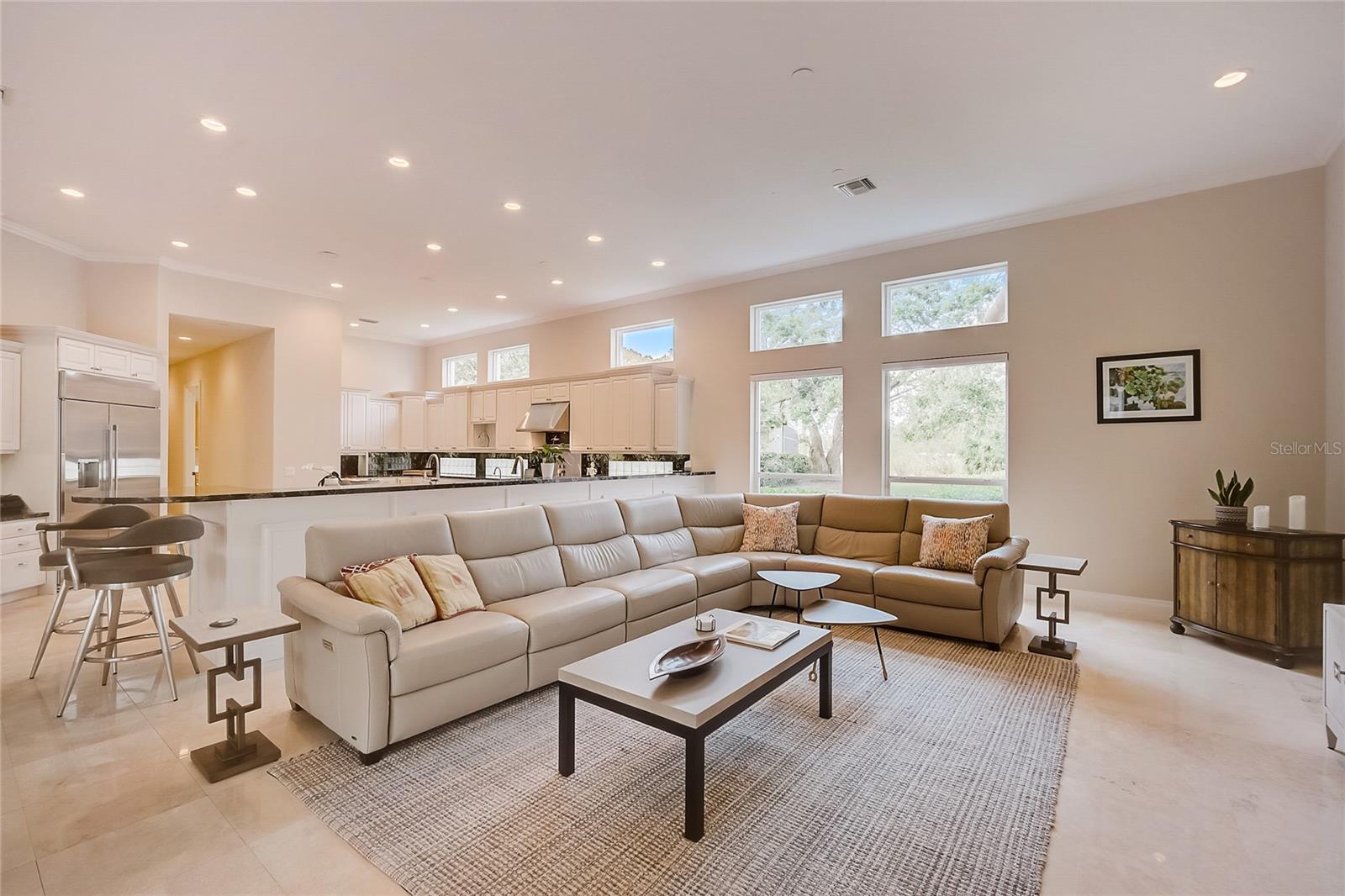 854 MACEWEN DR
