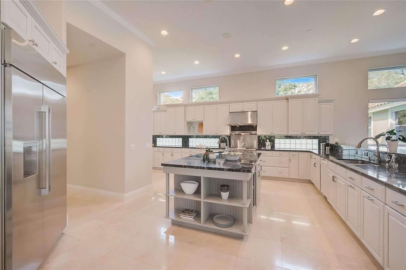 854 MACEWEN DR