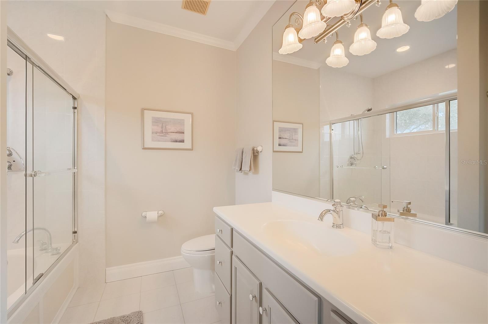 854 MACEWEN DR