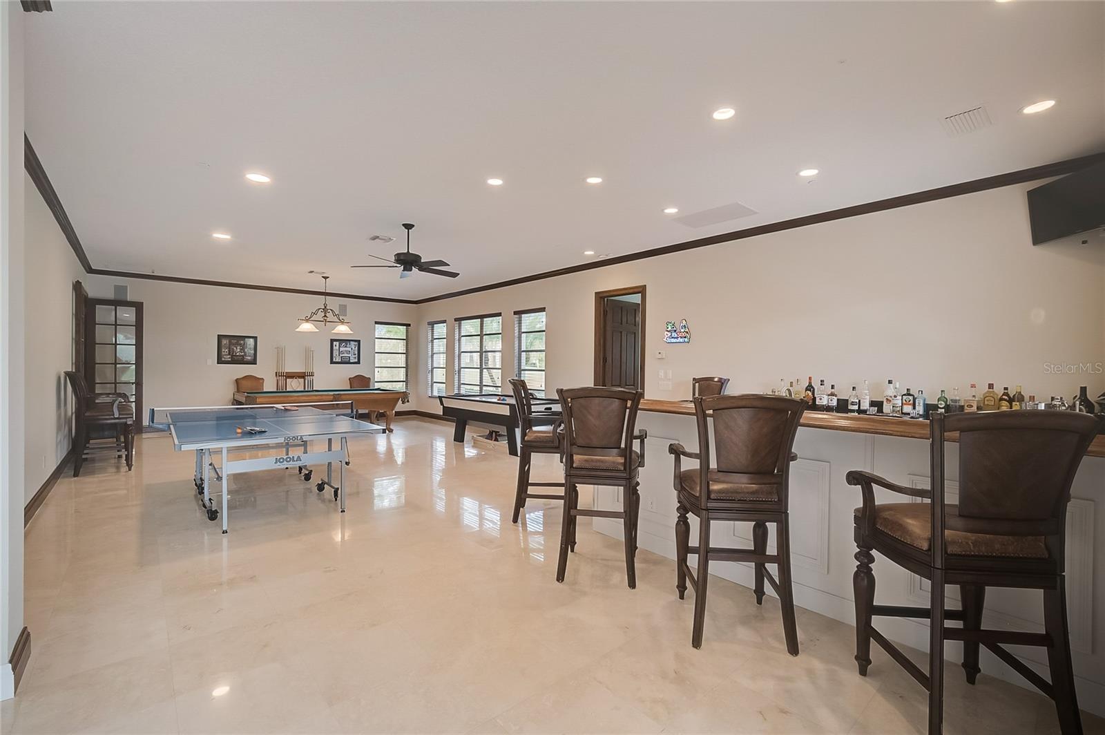 854 MACEWEN DR