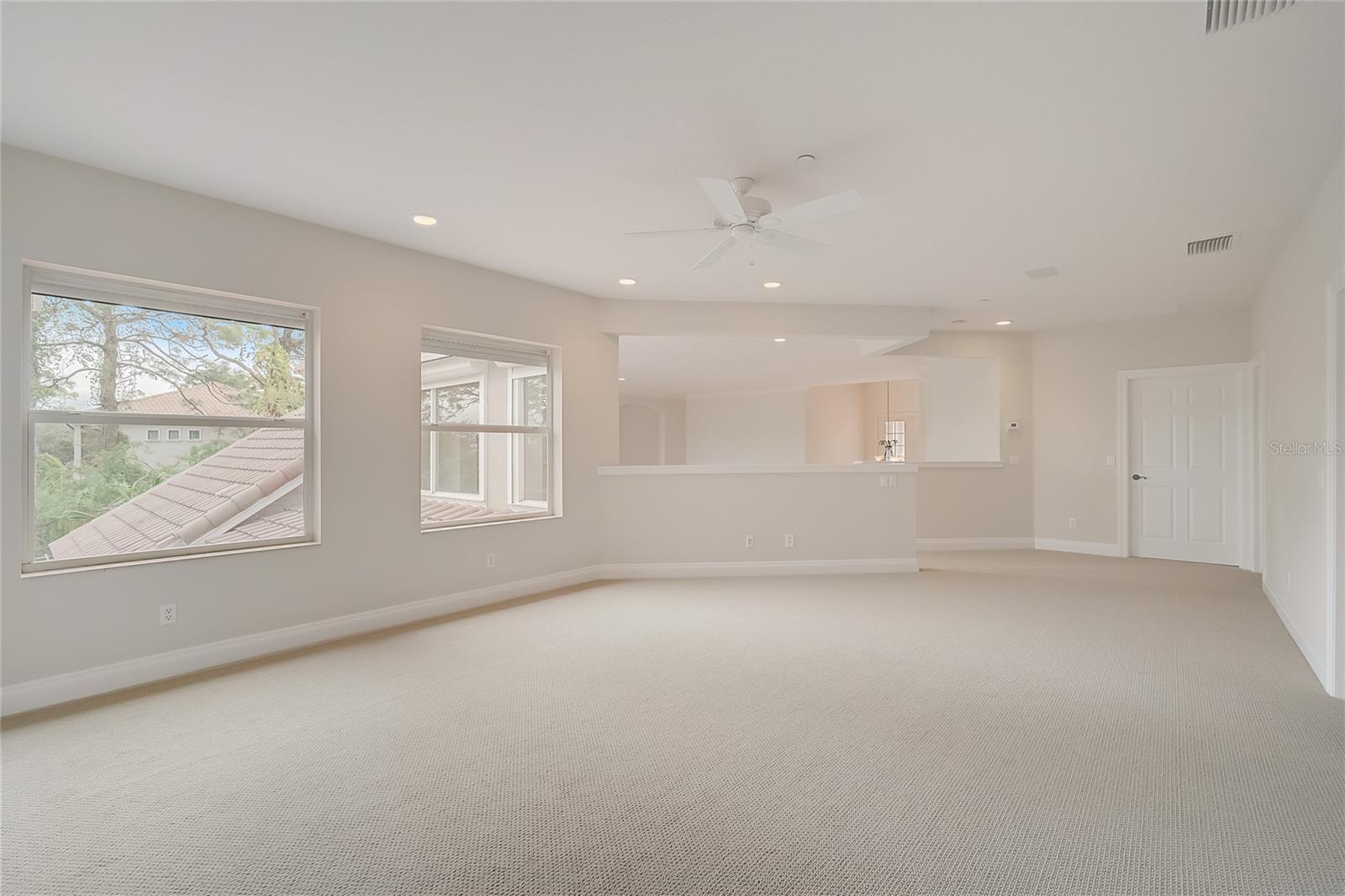 854 MACEWEN DR