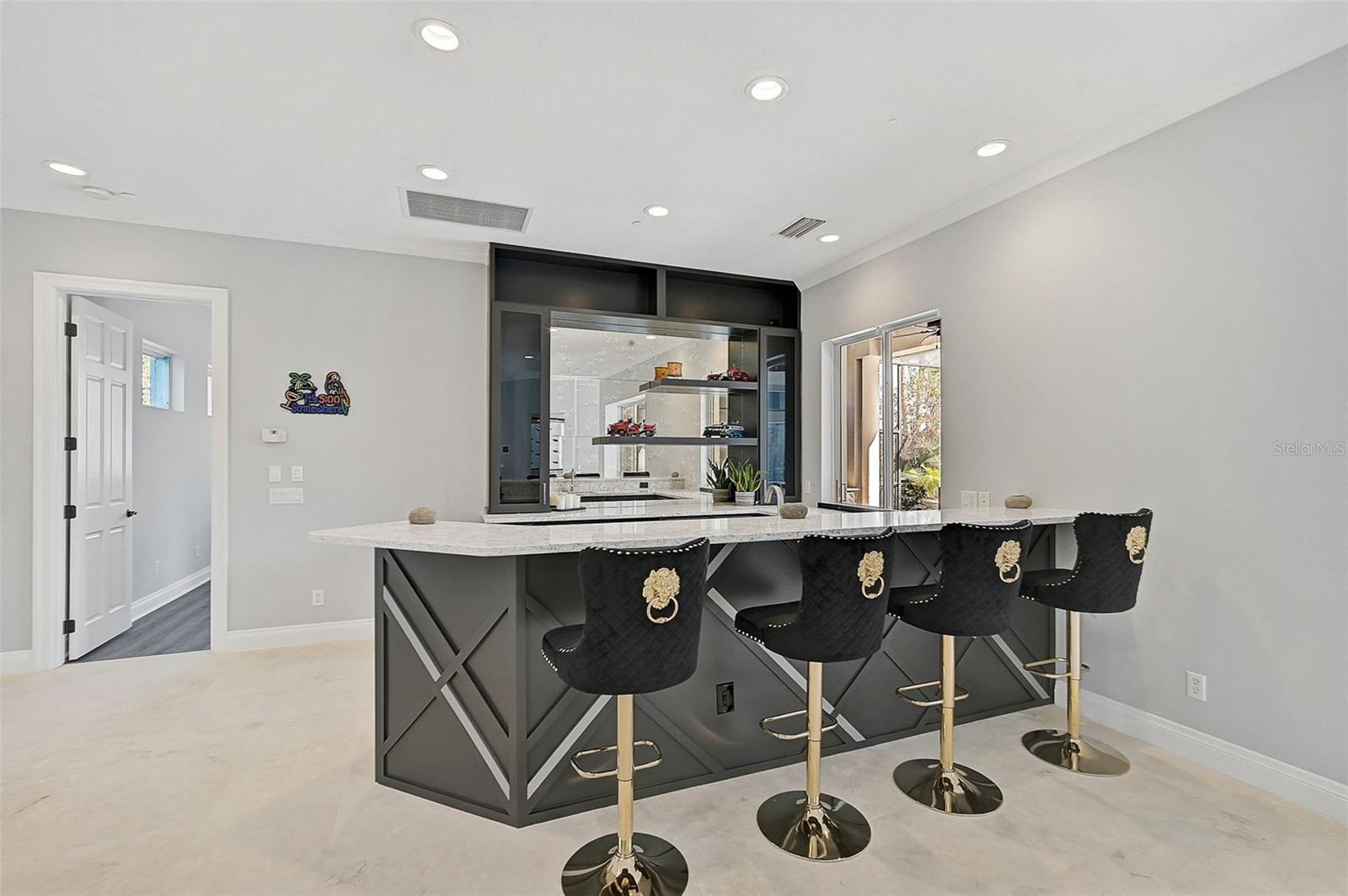 854 MACEWEN DR