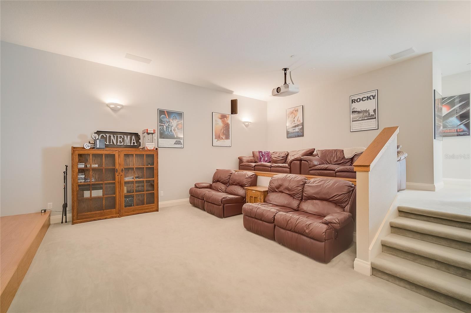 854 MACEWEN DR