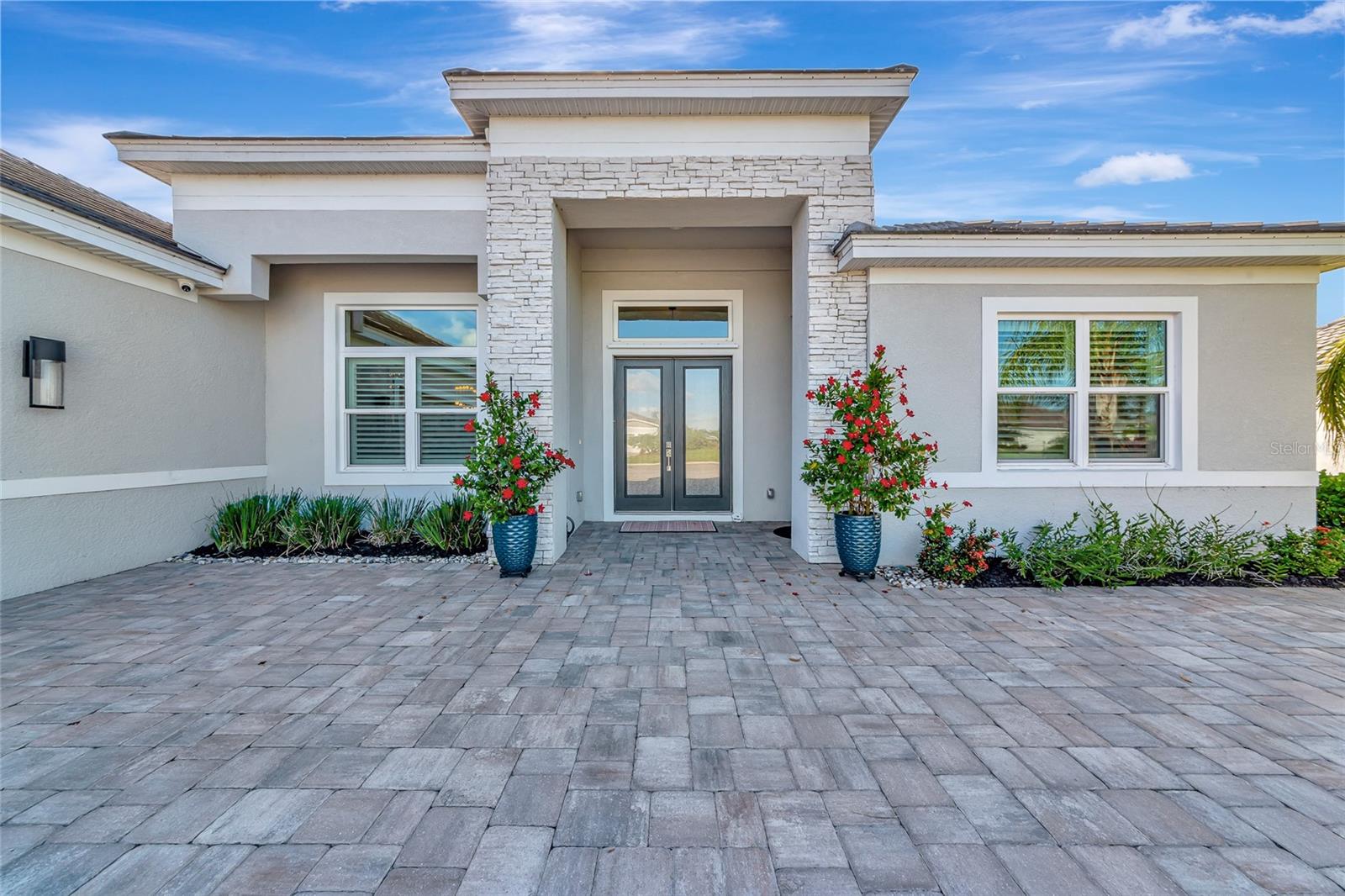 3827 158TH AVENUE CIR E