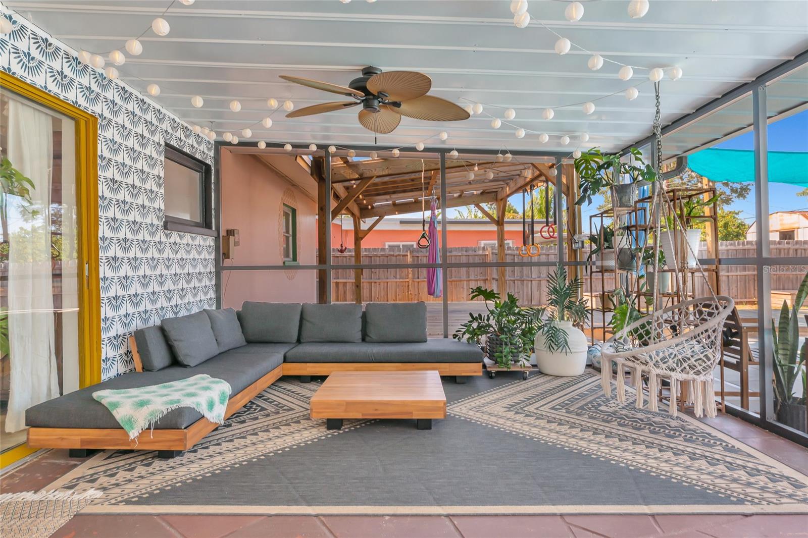 2835 WILLIAMSBURG ST