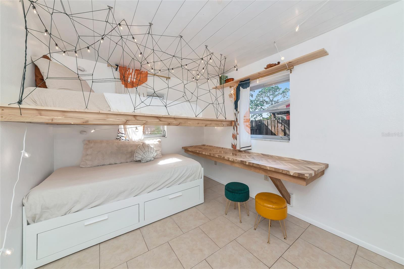 2835 WILLIAMSBURG ST