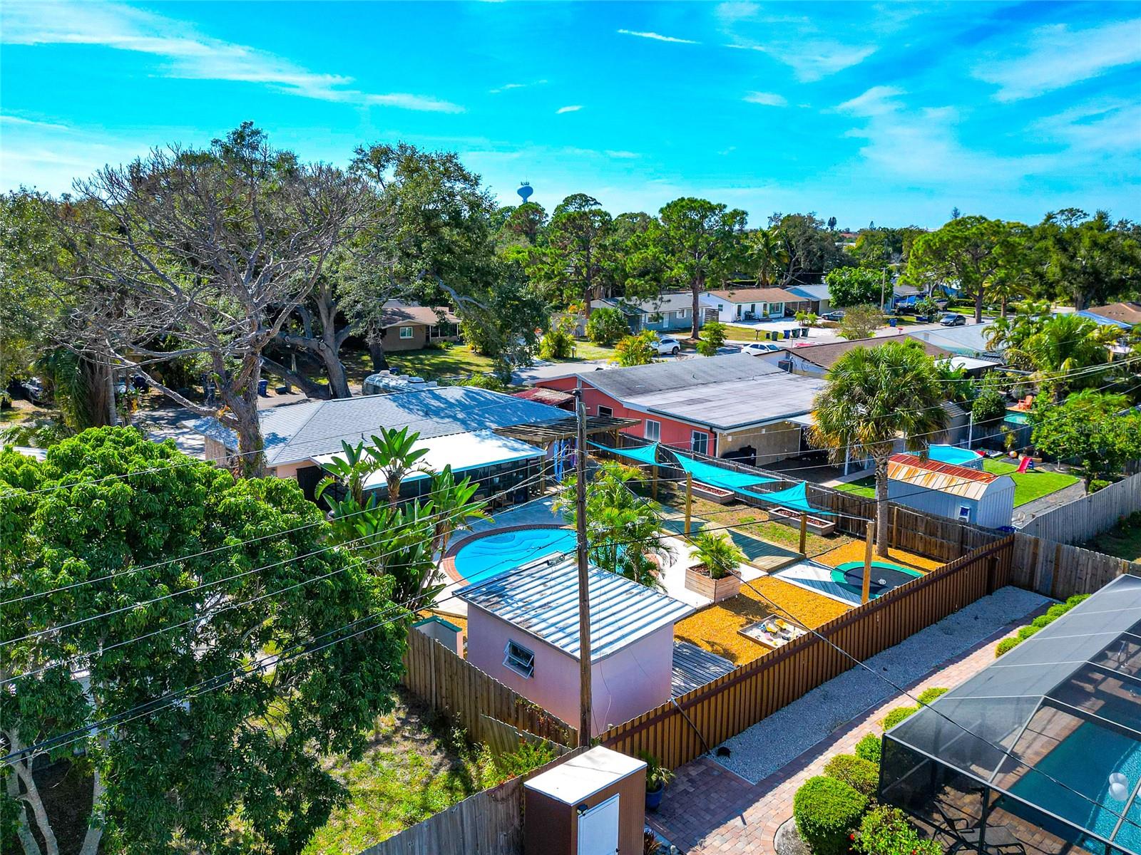 2835 WILLIAMSBURG ST