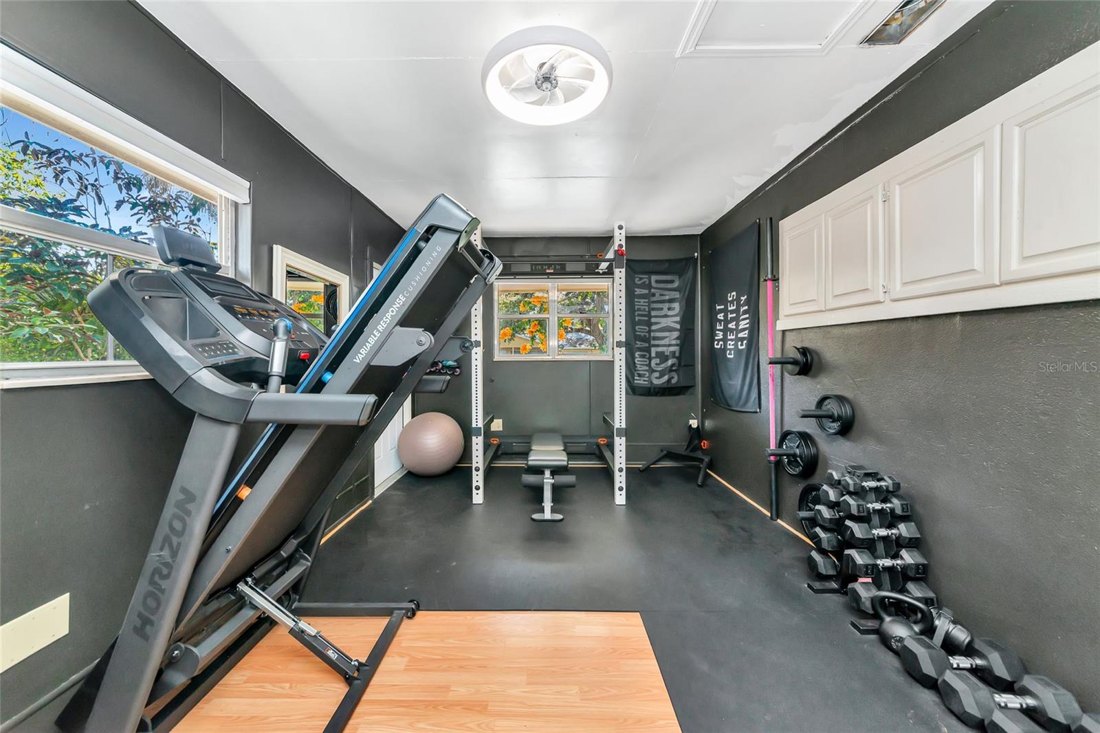 2835 WILLIAMSBURG ST