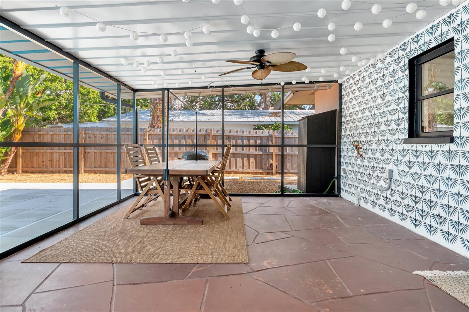 2835 WILLIAMSBURG ST