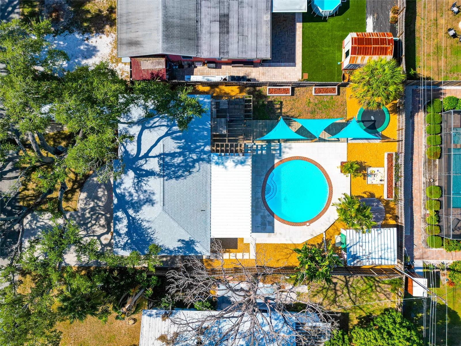 2835 WILLIAMSBURG ST