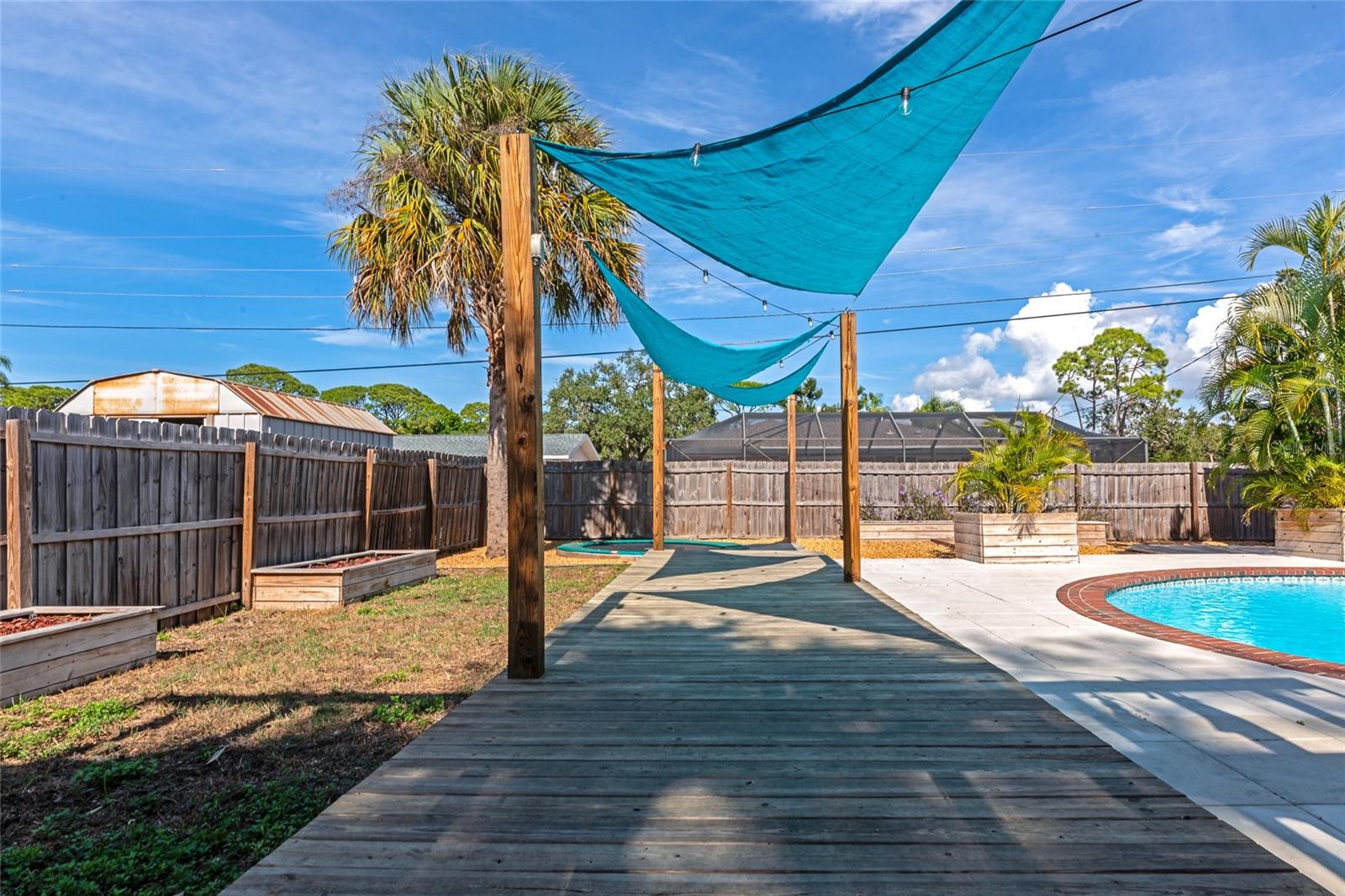 2835 WILLIAMSBURG ST