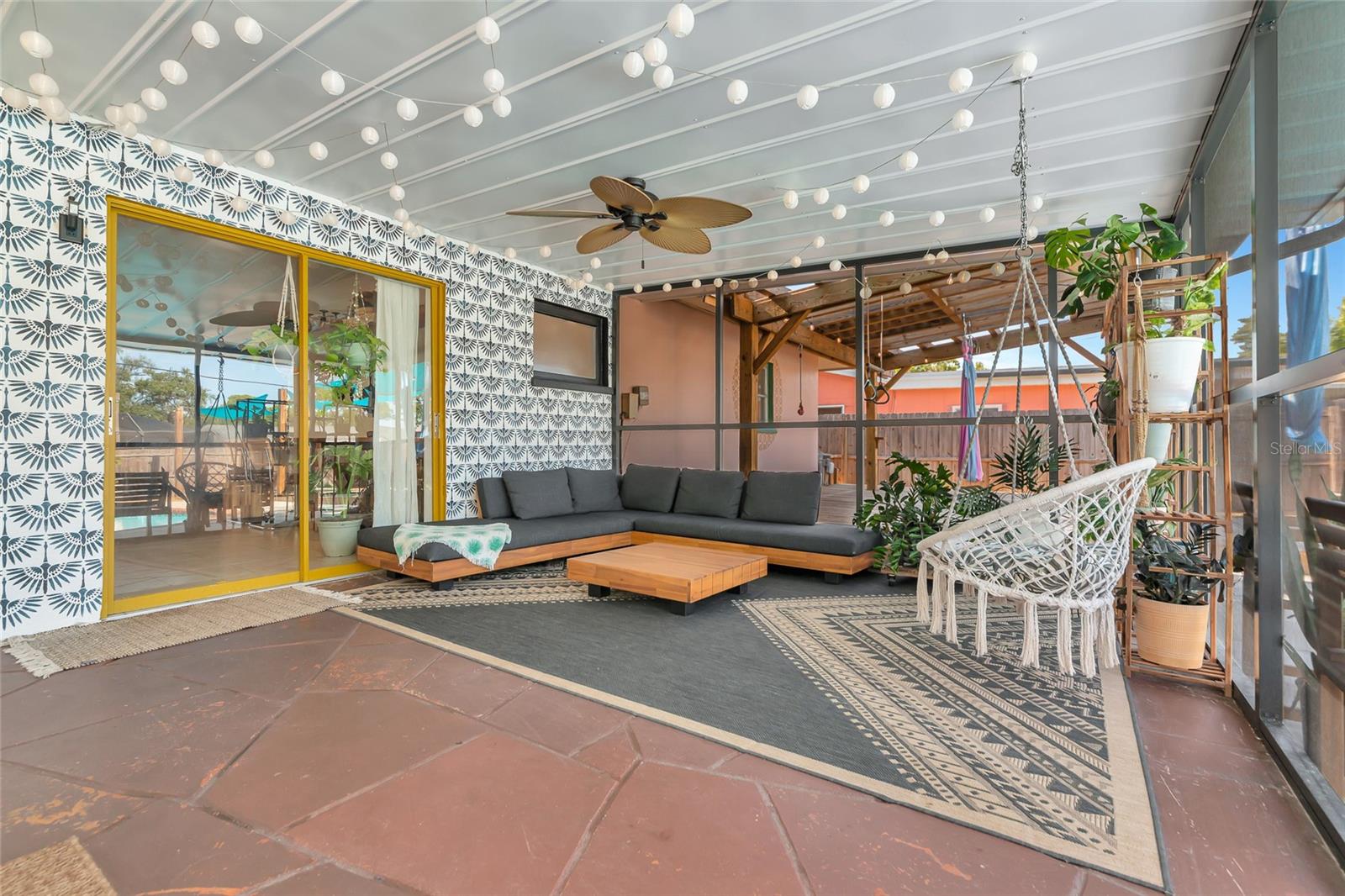 2835 WILLIAMSBURG ST