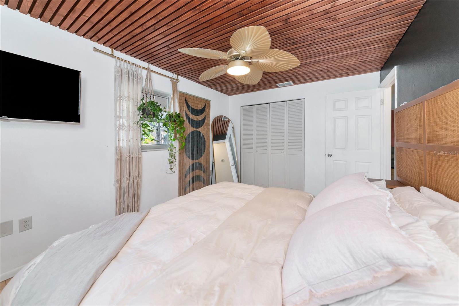 2835 WILLIAMSBURG ST