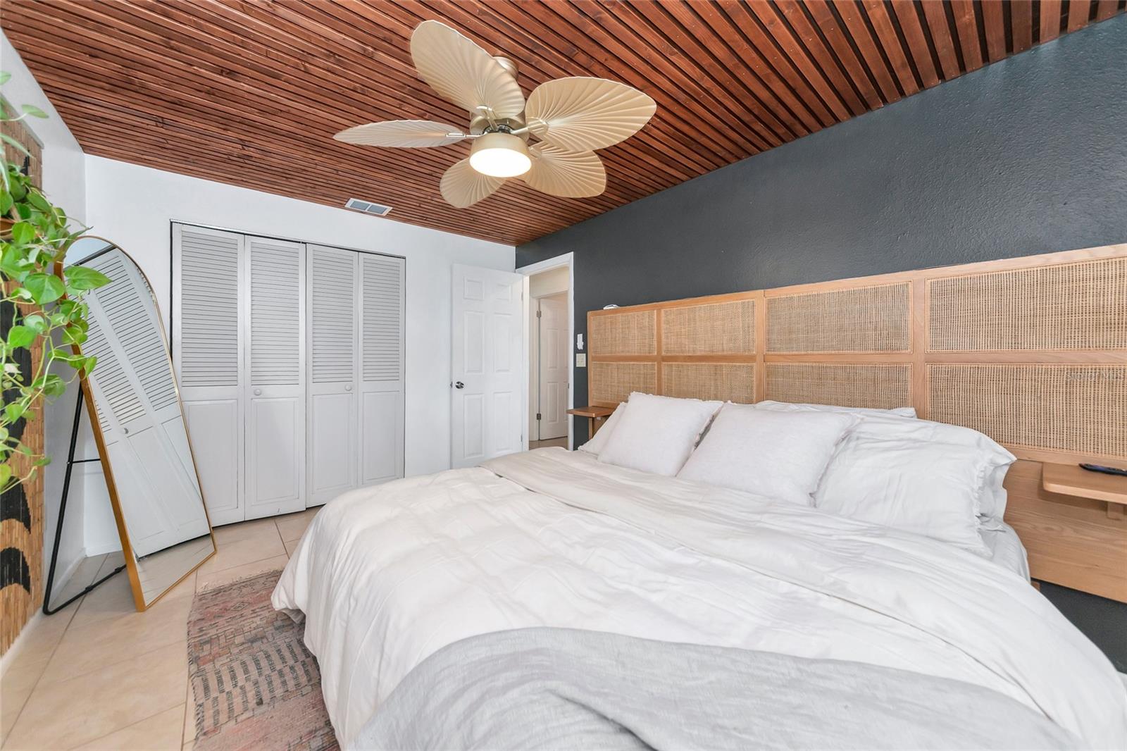 2835 WILLIAMSBURG ST