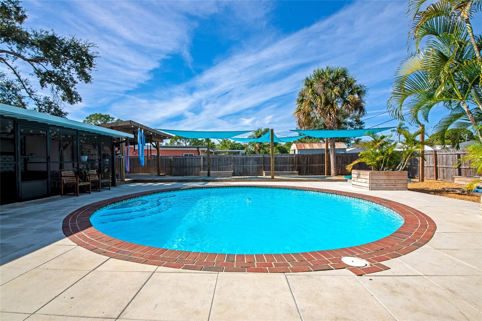 2835 WILLIAMSBURG ST