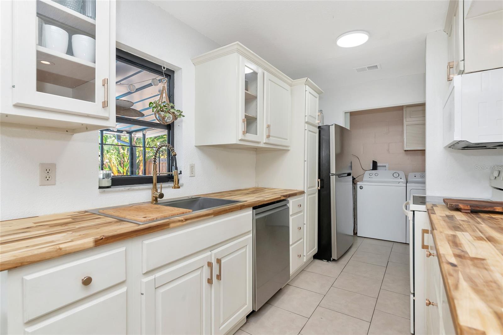 2835 WILLIAMSBURG ST