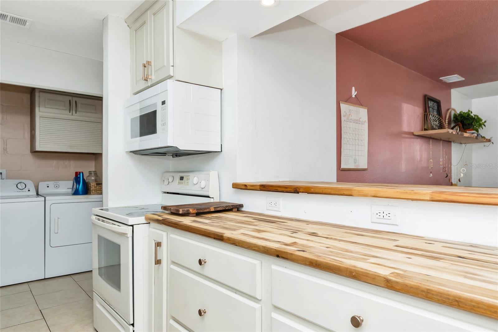 2835 WILLIAMSBURG ST