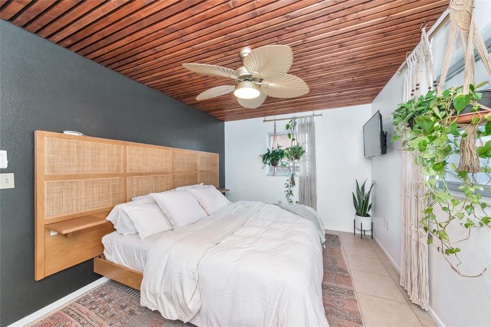 2835 WILLIAMSBURG ST