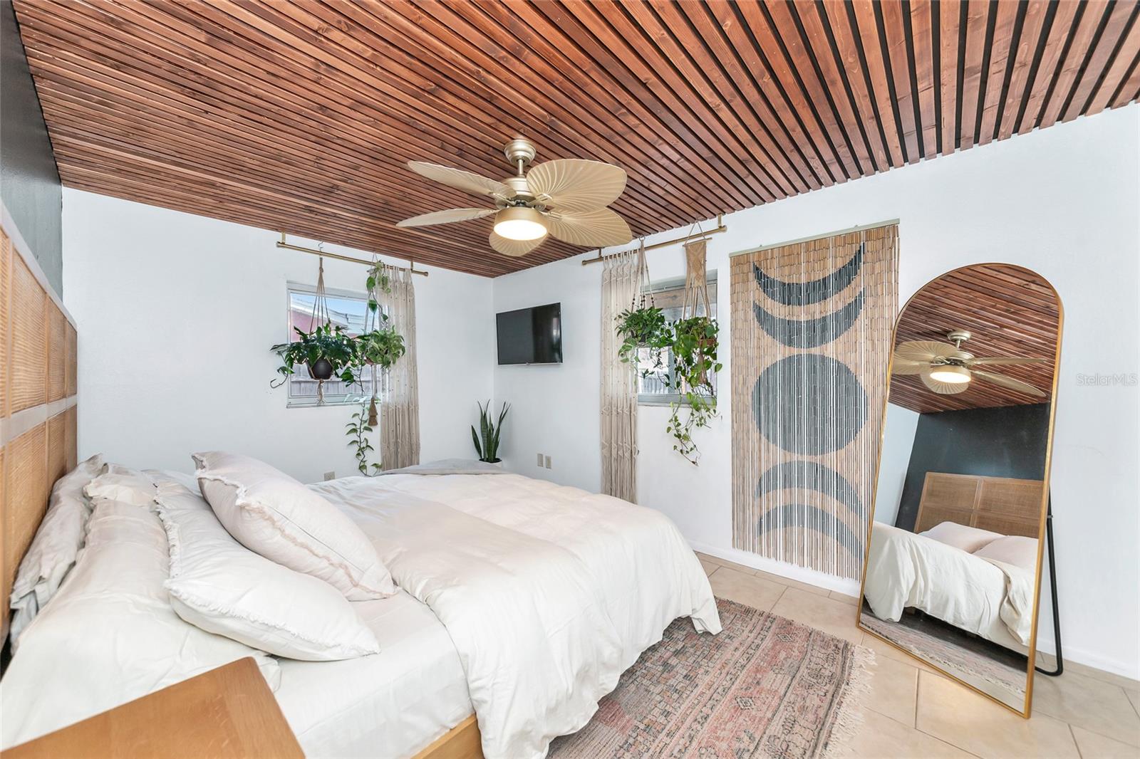 2835 WILLIAMSBURG ST